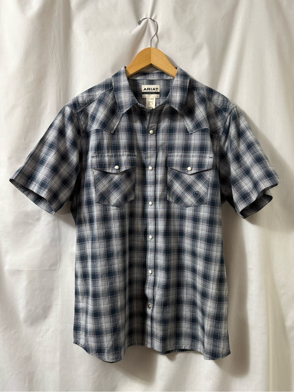 Ariat Men’s Navy and Gray Plaid Short Sleeve Western Shirt 0156
